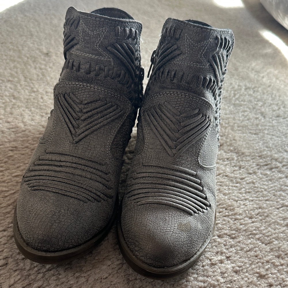 Women's booties